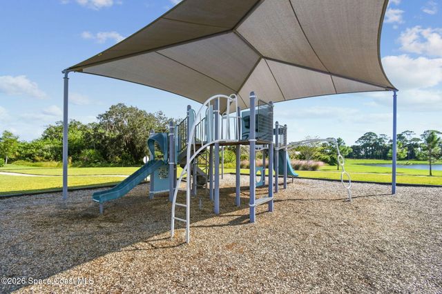 702 Papillon Street SW, Palm Bay, FL 32908