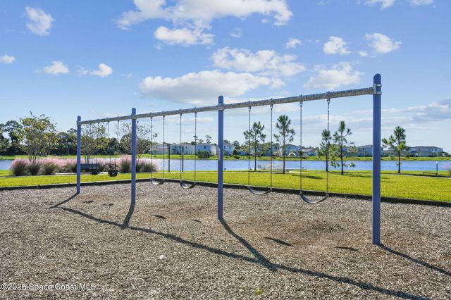 702 Papillon Street SW, Palm Bay, FL 32908