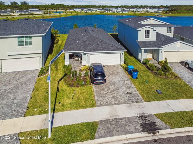 702 Papillon Street SW, Palm Bay, FL 32908