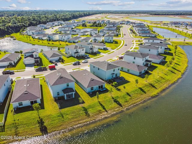 702 Papillon Street SW, Palm Bay, FL 32908