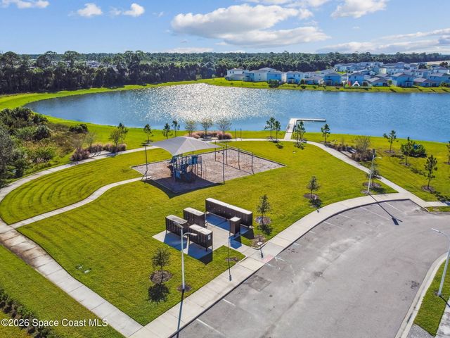 702 Papillon Street SW, Palm Bay, FL 32908