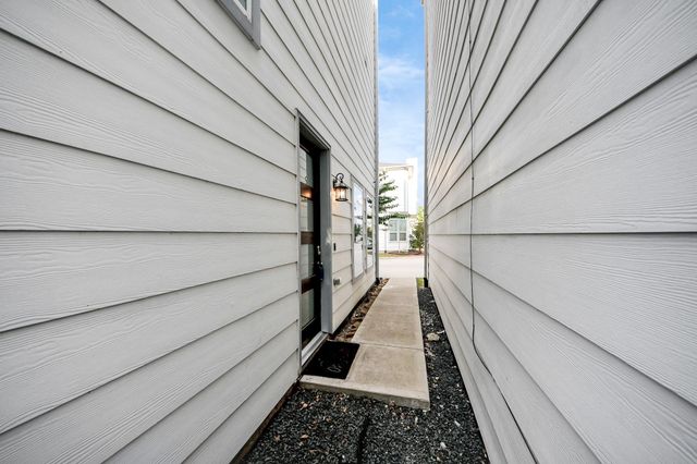 1907 Lonestar Brook Lane, Houston, TX 77080