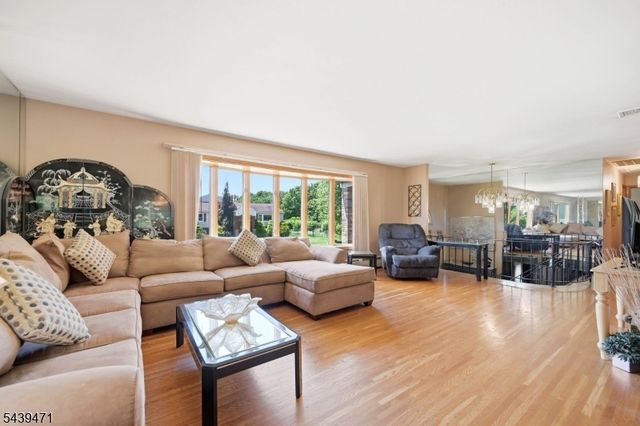 383 Talbot Dr, Fairfield Twp., NJ 07004