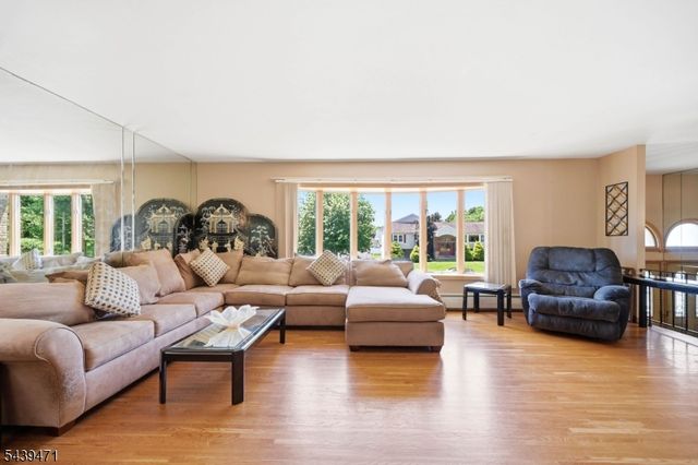 383 Talbot Dr, Fairfield Twp., NJ 07004