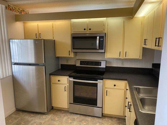 3500 WHITEHALL Drive 302, West Palm Beach, FL 33401