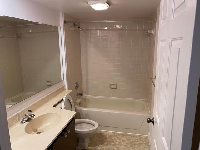 3500 WHITEHALL Drive 302, West Palm Beach, FL 33401