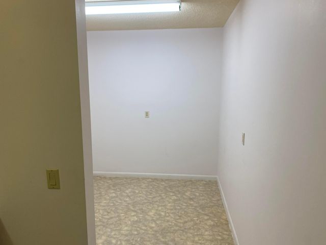 3500 WHITEHALL Drive 302, West Palm Beach, FL 33401
