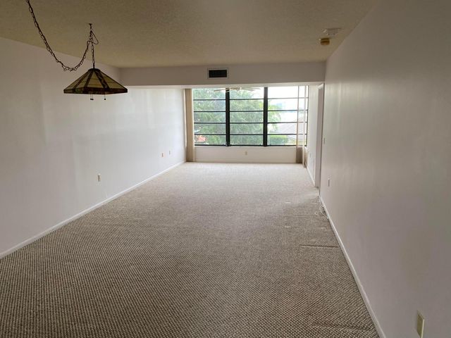 3500 WHITEHALL Drive 302, West Palm Beach, FL 33401