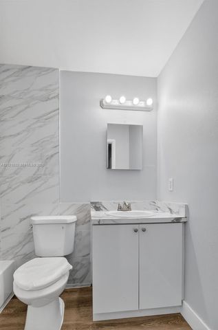 1511 Ilene Ct 4, Delray Beach, FL 33445