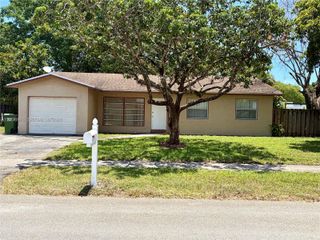 731 NW 84th Avenue, Pembroke Pines, FL 33024