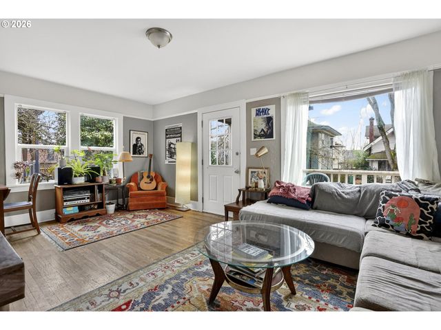 -1 Ne PRESCOTT St, Portland, OR 97211