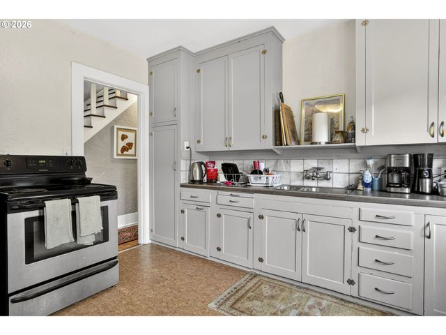 -1 Ne PRESCOTT St, Portland, OR 97211