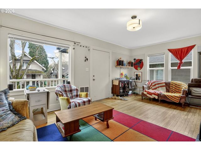 -1 Ne PRESCOTT St, Portland, OR 97211