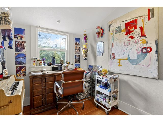 -1 Ne PRESCOTT St, Portland, OR 97211