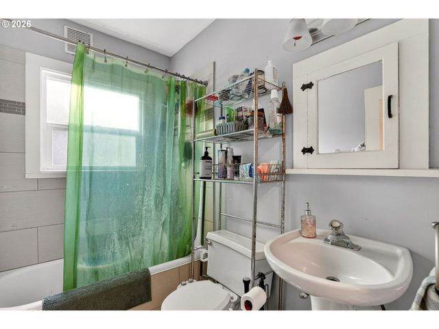 -1 Ne PRESCOTT St, Portland, OR 97211