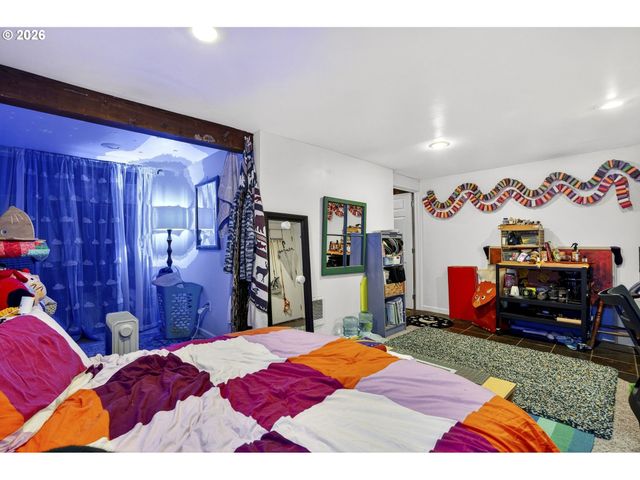 -1 Ne PRESCOTT St, Portland, OR 97211