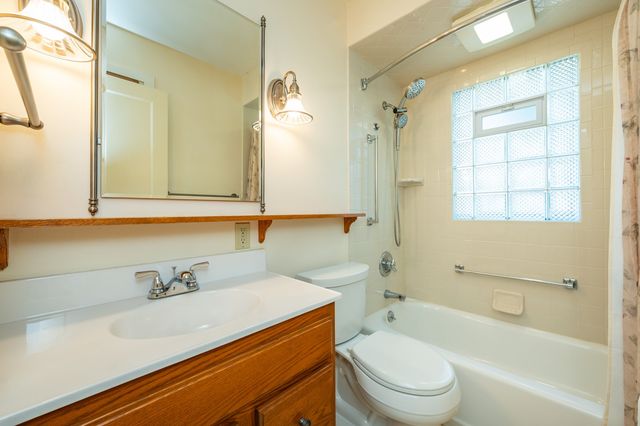 3215 44th Street, Des Moines, IA 50310