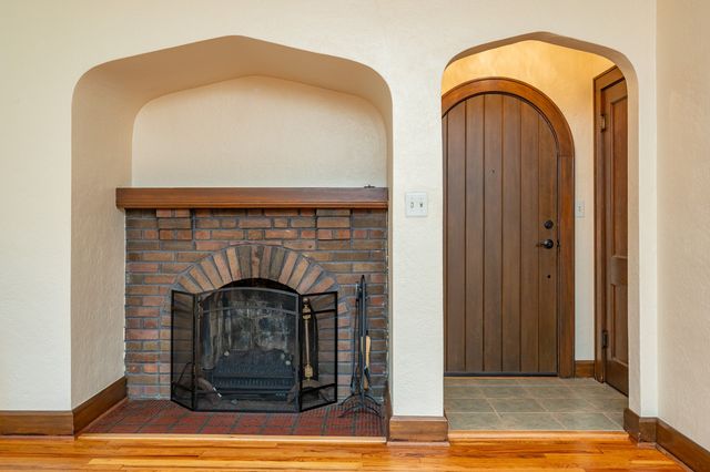 3215 44th Street, Des Moines, IA 50310