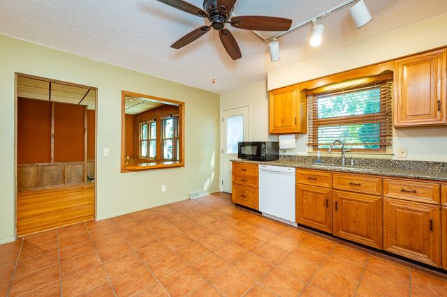 3215 44th Street, Des Moines, IA 50310