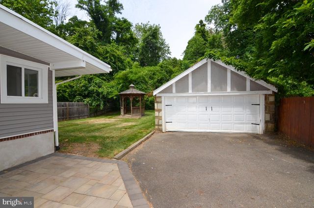 114 SCHOOL LN, Trenton, NJ 08618