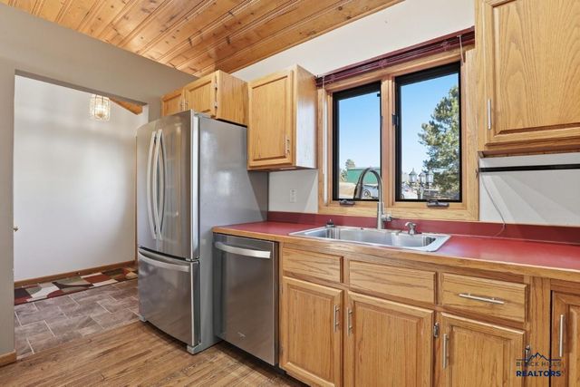 1005 PENNY LN, Rapid City, SD 57702