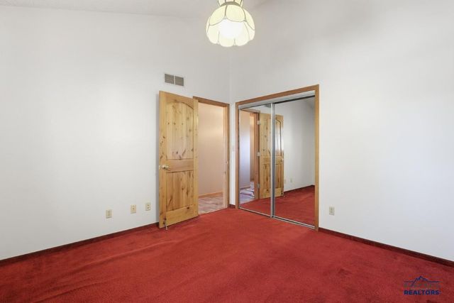 1005 PENNY LN, Rapid City, SD 57702