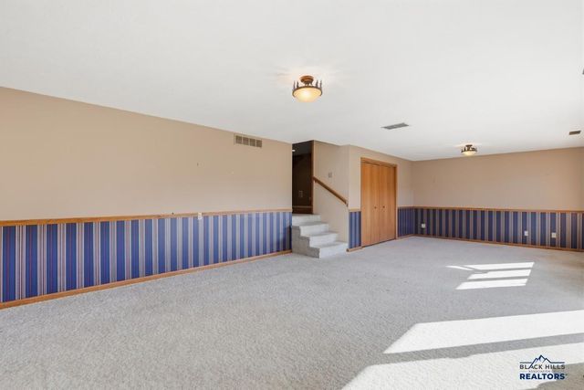 1005 PENNY LN, Rapid City, SD 57702