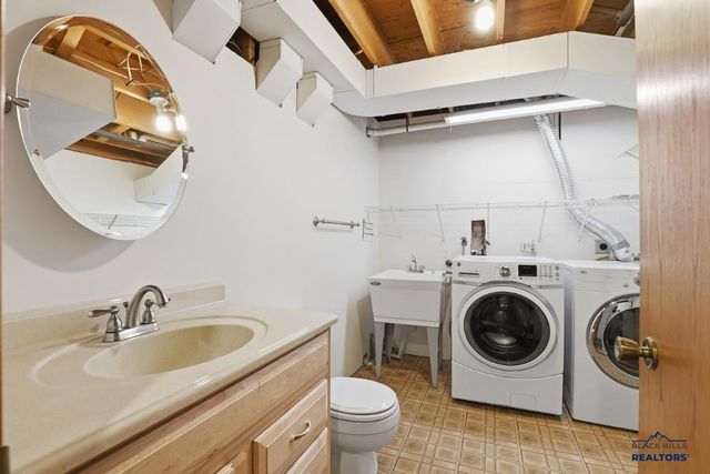 1005 PENNY LN, Rapid City, SD 57702