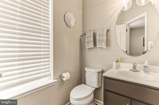 93 AVIARY RD, West Deptford, NJ 08086