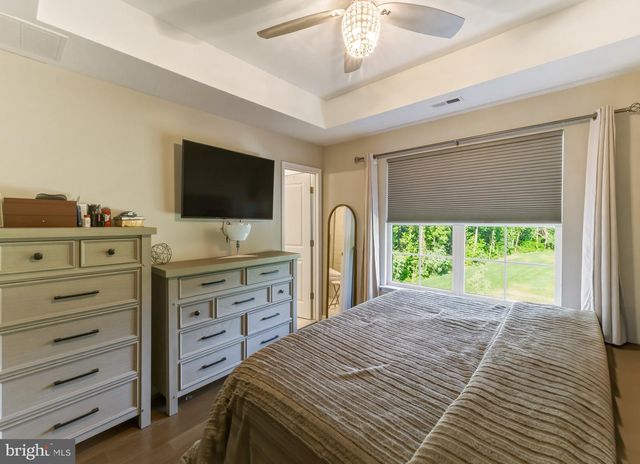 93 AVIARY RD, West Deptford, NJ 08086