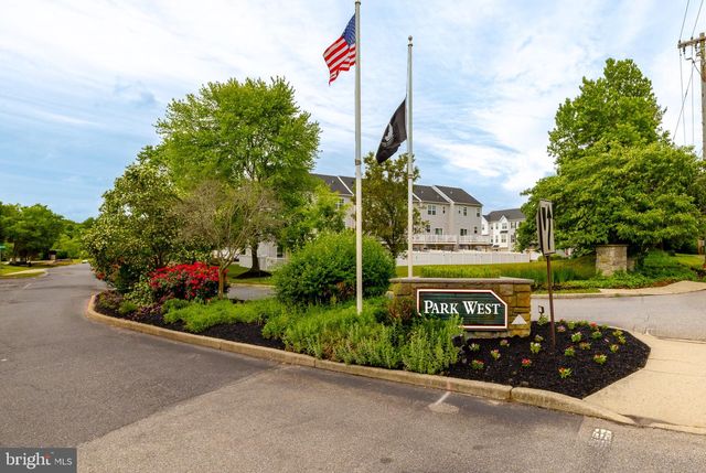 93 AVIARY RD, West Deptford, NJ 08086