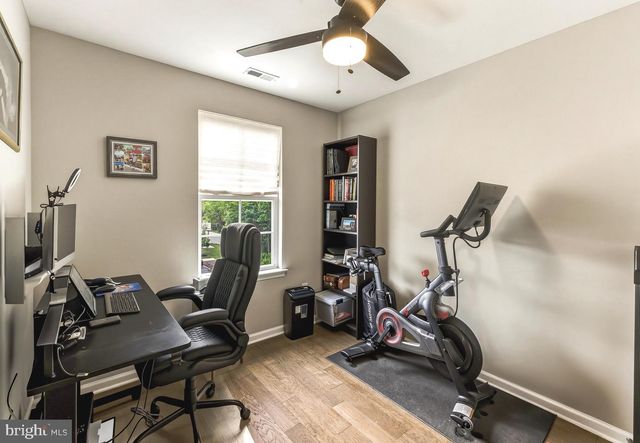 93 AVIARY RD, West Deptford, NJ 08086
