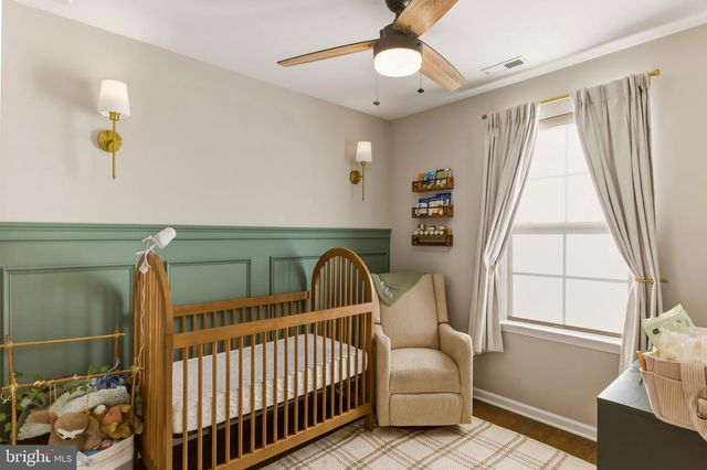 93 AVIARY RD, West Deptford, NJ 08086