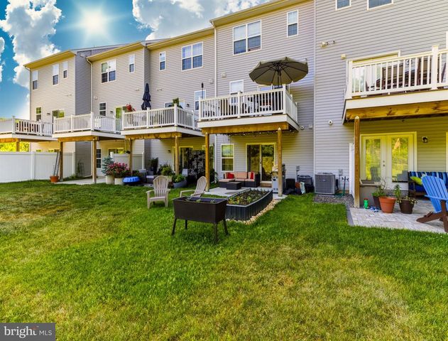 93 AVIARY RD, West Deptford, NJ 08086