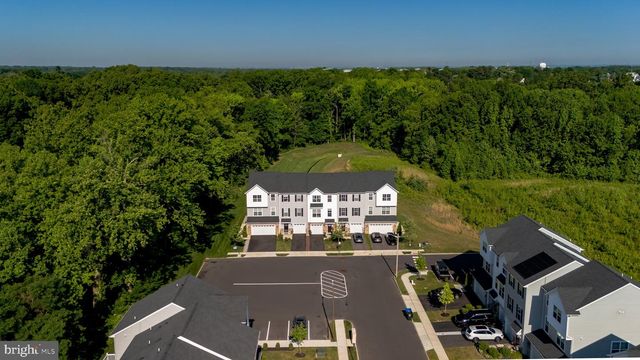 93 AVIARY RD, West Deptford, NJ 08086