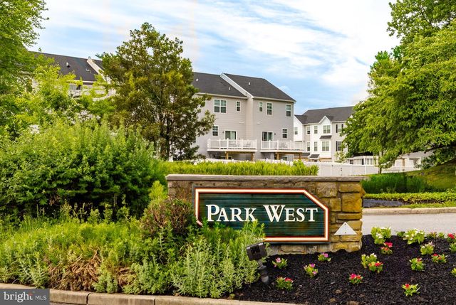 93 AVIARY RD, West Deptford, NJ 08086