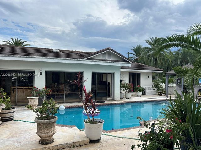 11781 NW 14th St, Plantation, FL 33323