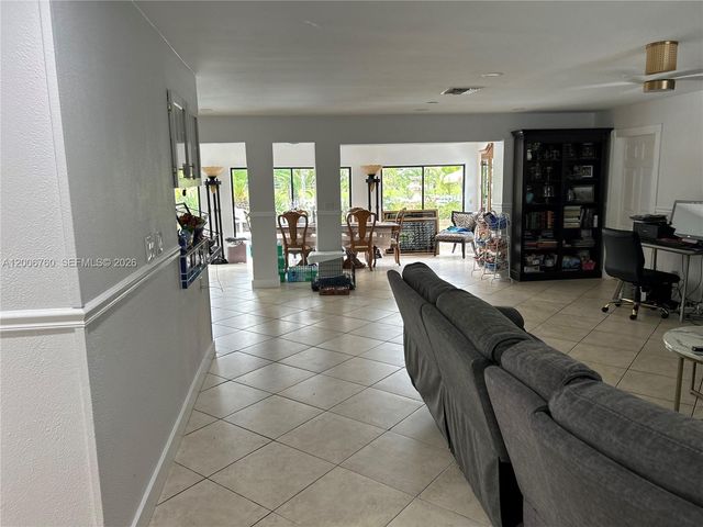 11781 NW 14th St, Plantation, FL 33323