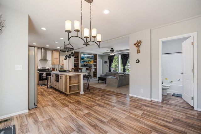 56252 Comet Drive, Bend, OR 97707