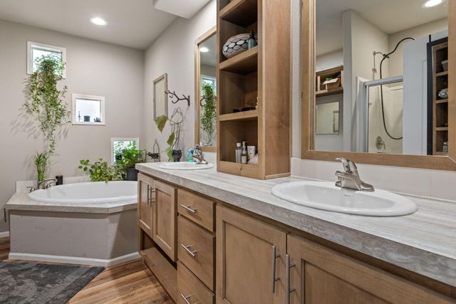 56252 Comet Drive, Bend, OR 97707