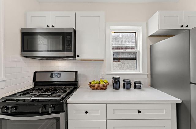 1810 Ross Avenue E, Saint Paul, MN 55119