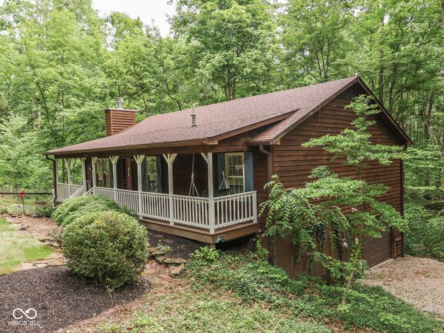 6477 Black Bear Drive, Nineveh, IN 46164