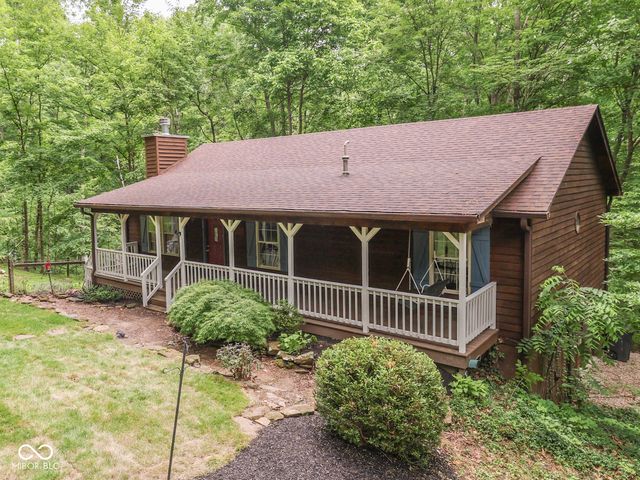 6477 Black Bear Drive, Nineveh, IN 46164