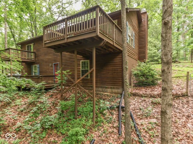 6477 Black Bear Drive, Nineveh, IN 46164