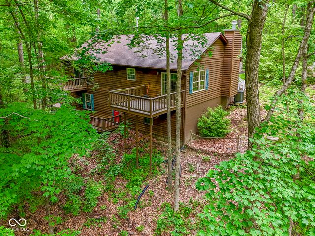 6477 Black Bear Drive, Nineveh, IN 46164