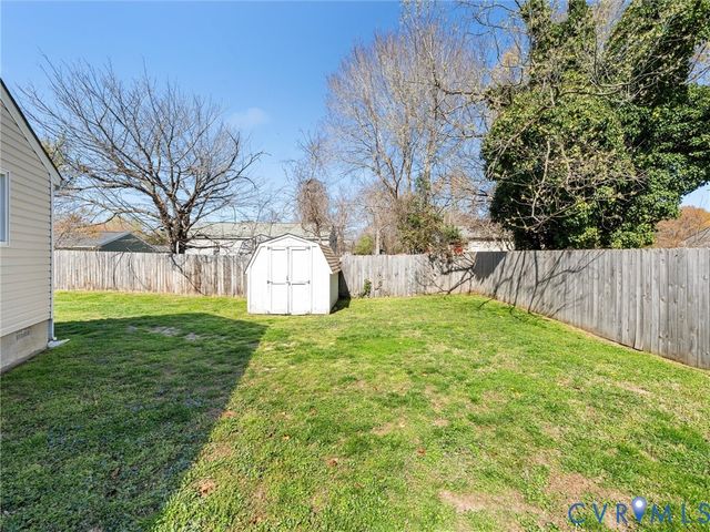 12206 Timber Trail Dr, Midlothian, VA 23112