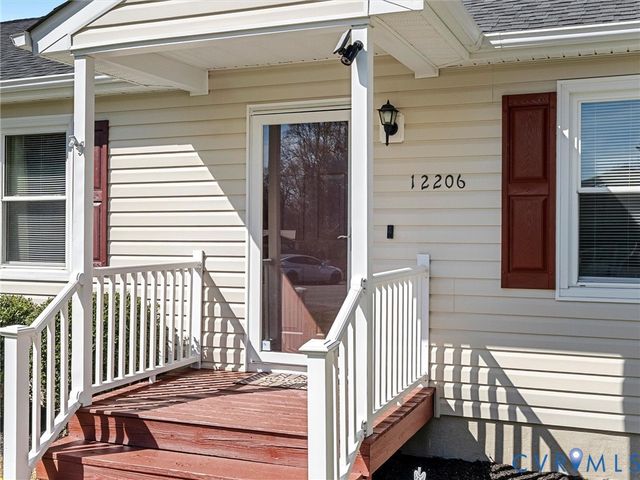 12206 Timber Trail Dr, Midlothian, VA 23112