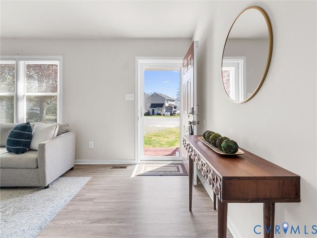 12206 Timber Trail Dr, Midlothian, VA 23112