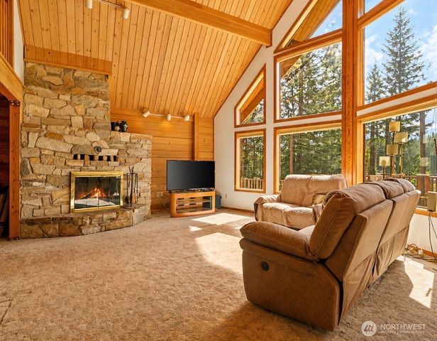 12800 Bear Track Lane, Port Orchard, WA 98367