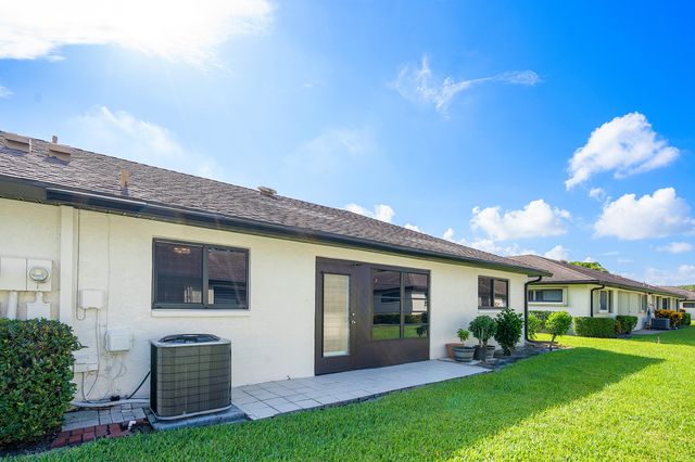 4903 EQUESTRIAN Circle A, Boynton Beach, FL 33436